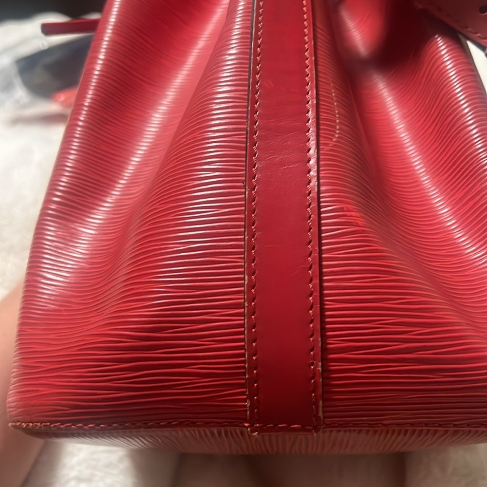 “LOUIS VUITTON” EPI LEATHER BUCKET BAG NOE - Picture 9 of 16